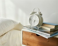 годинник ліжко.jpg