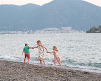 діти біля води!.jpg