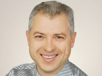 Олег Віталійович Лавренов