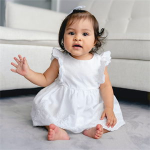 Дитя сидить.png